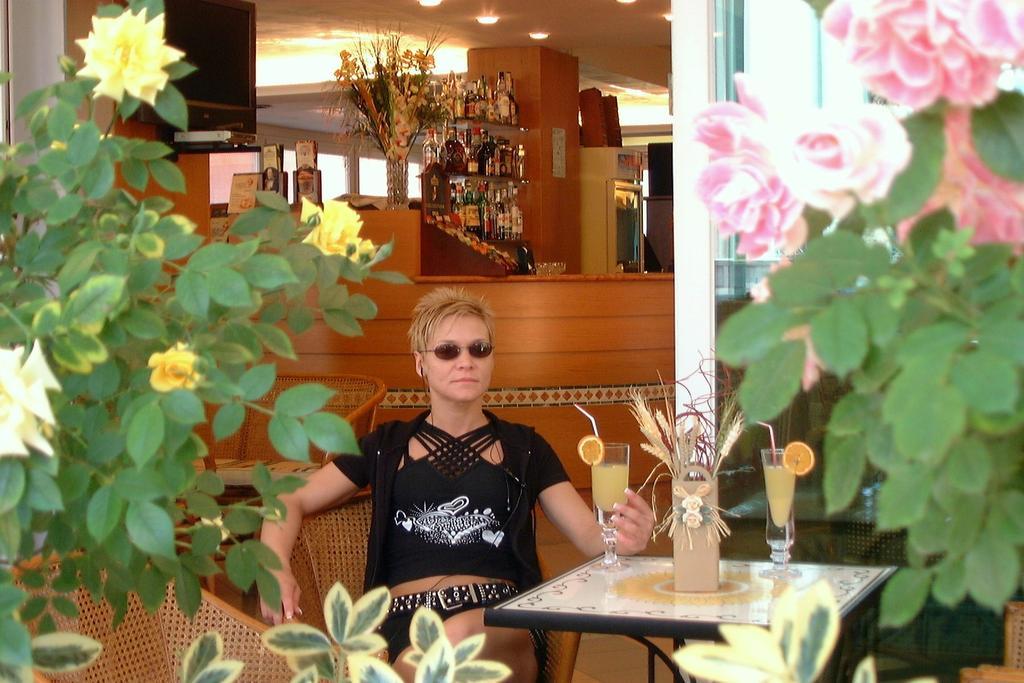 Hotel Kadett Rimini Luaran gambar
